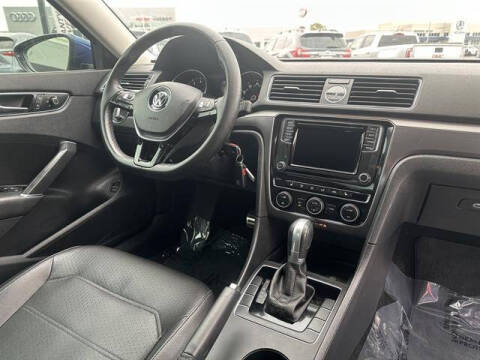 2017 Volkswagen Passat 1.8T R-Line