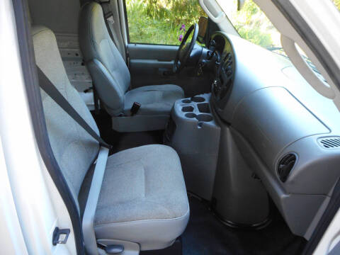 2004 Ford E-Series E-350 SD