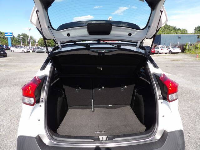 2019 Nissan Kicks SR