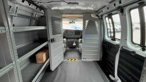 2025 Chevrolet Express 2500