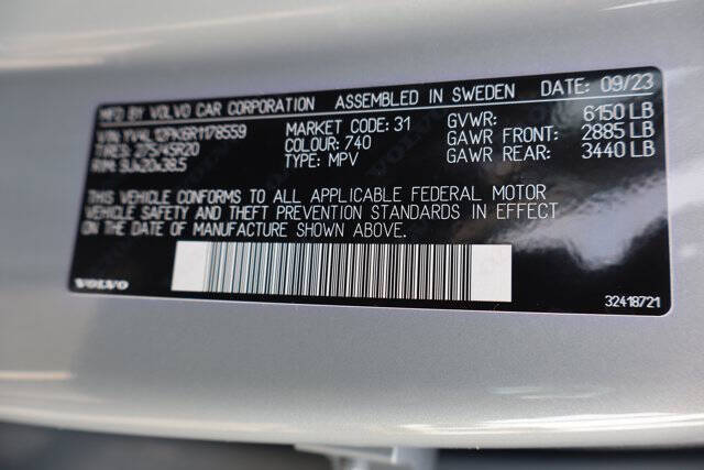 2024 Volvo XC90 B5 Core Bright Theme