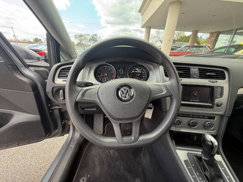 2015 Volkswagen Golf TSI S