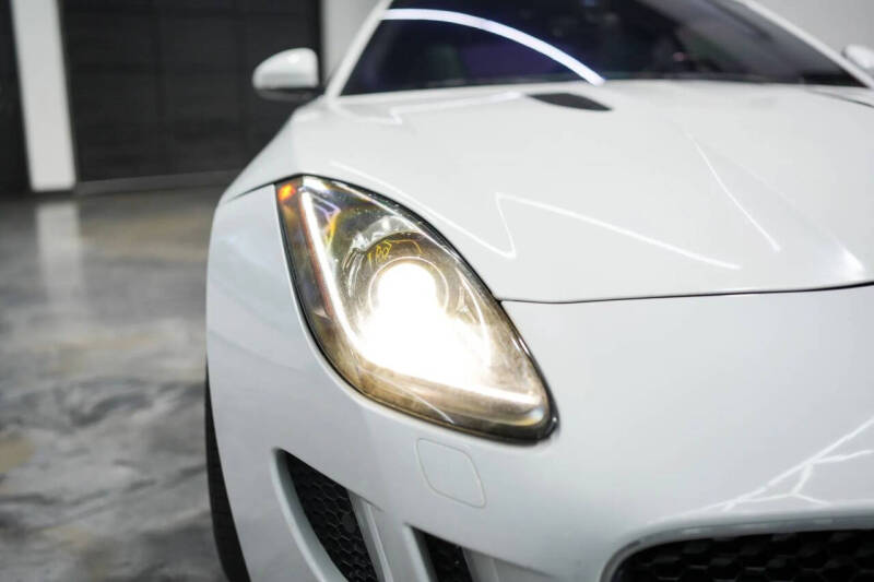 2017 Jaguar F-TYPE Premium