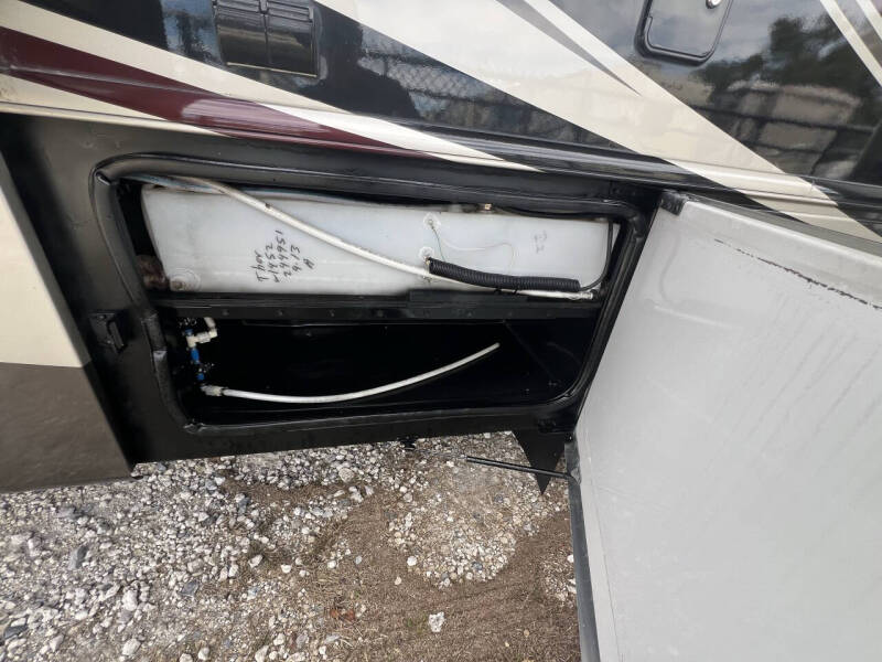 2013 Thor Motor Coach CHALLENGER 37GT