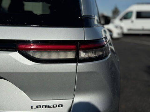 2023 Jeep Grand Cherokee Laredo