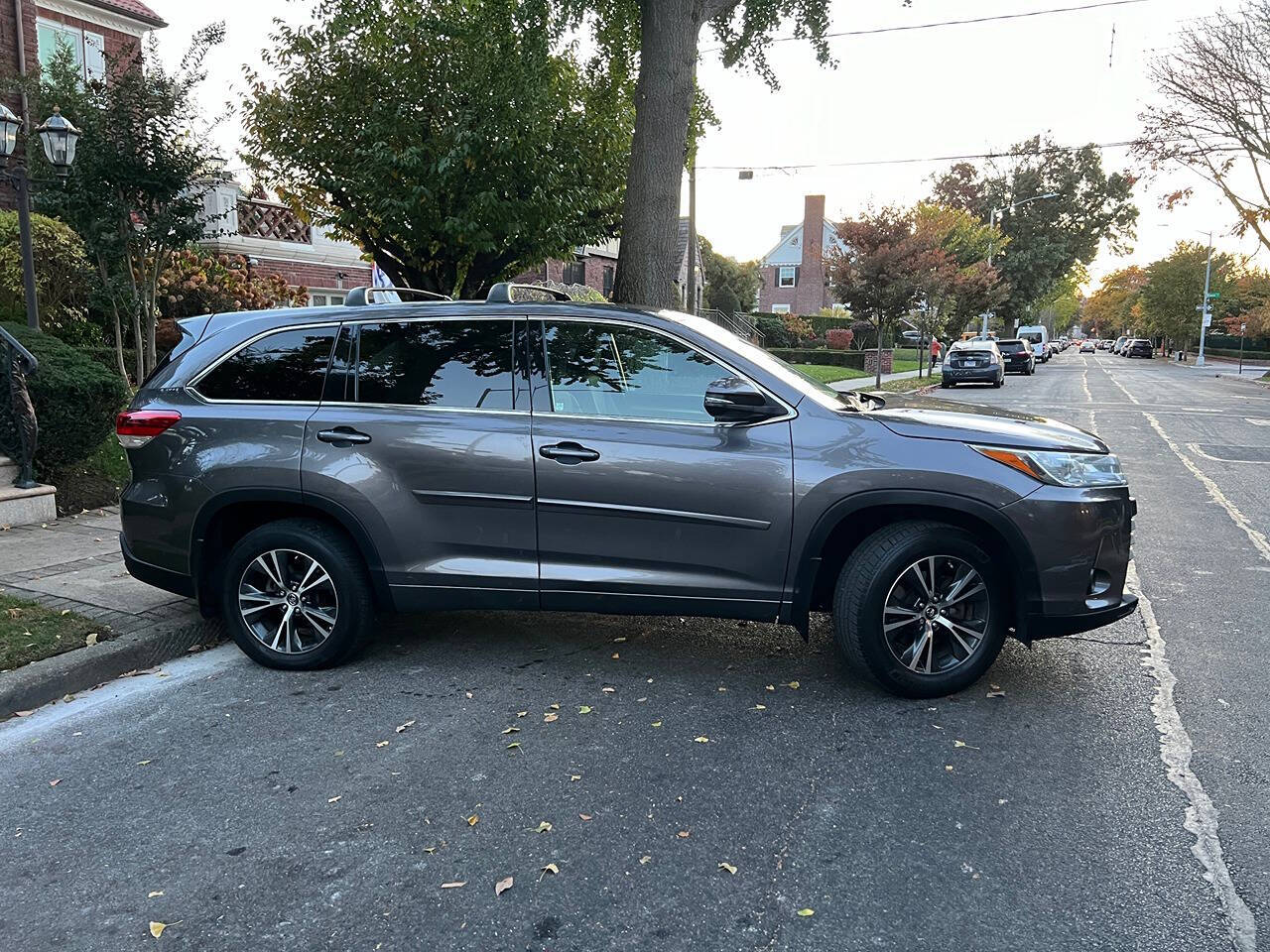 2017 Toyota Highlander for sale at VLD HOLDING INC. in Brooklyn, NY