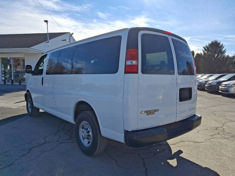 2017 Chevrolet Express LS 2500