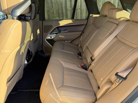 2025 Land Rover Range Rover P400 SE