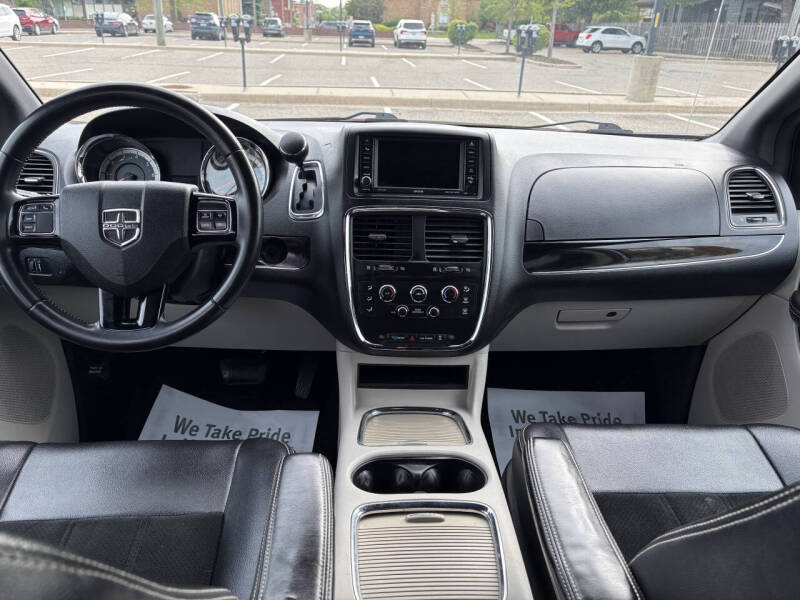 2016 Dodge Grand Caravan SXT Plus