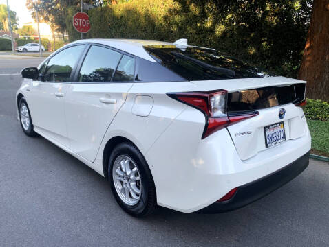 2020 Toyota Prius LE