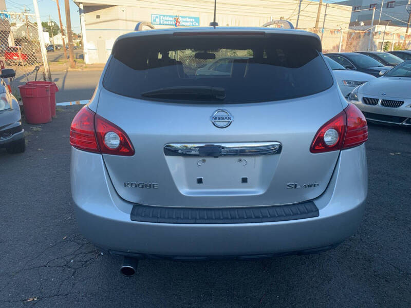 2011 Nissan Rogue SV