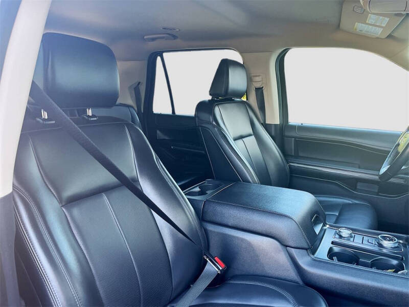 2023 Ford Expedition MAX XLT