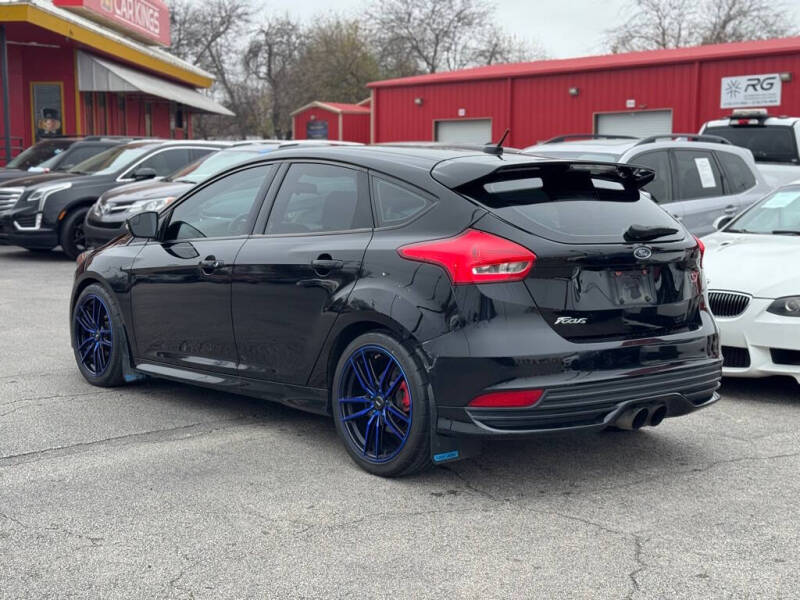 2018 Ford Focus ST