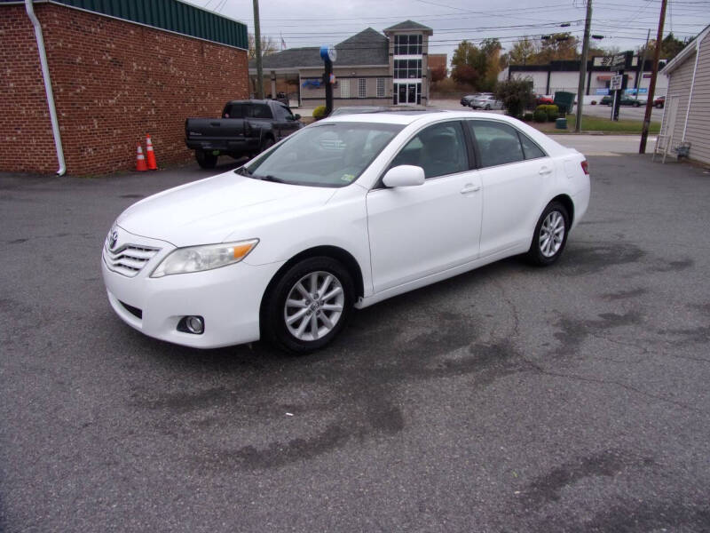 2010 Toyota Camry XLE photo 2