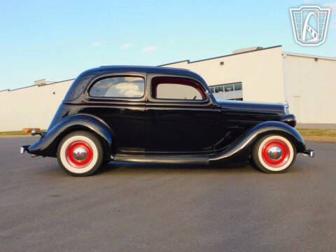 1935 Ford Tudor