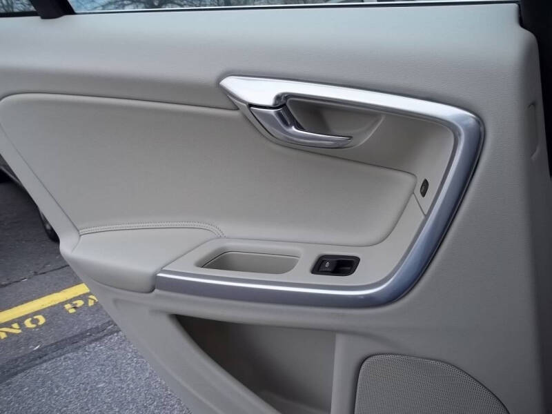 2015 Volvo S60 T5 Premier