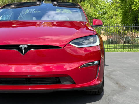 2023 Tesla Model X Standard Range