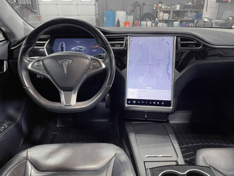 2016 Tesla Model S 75D