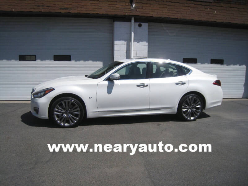 2016 Infiniti Q70 3.7