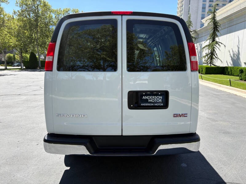 2024 GMC Savana 2500