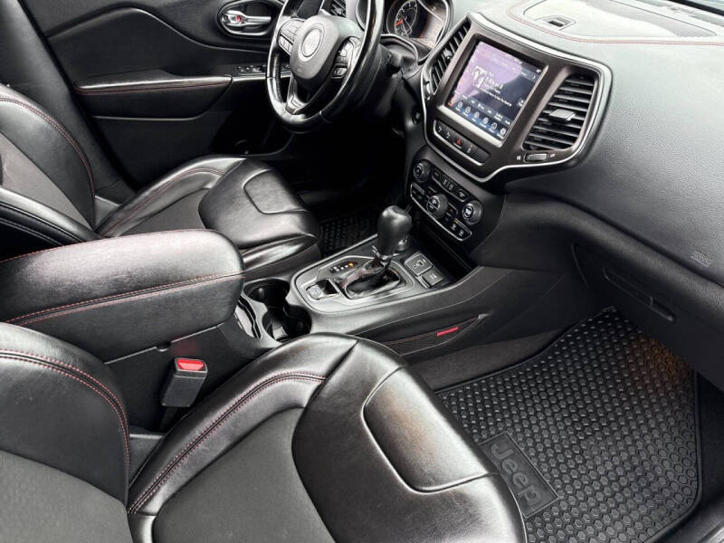 2020 Jeep Cherokee Trailhawk