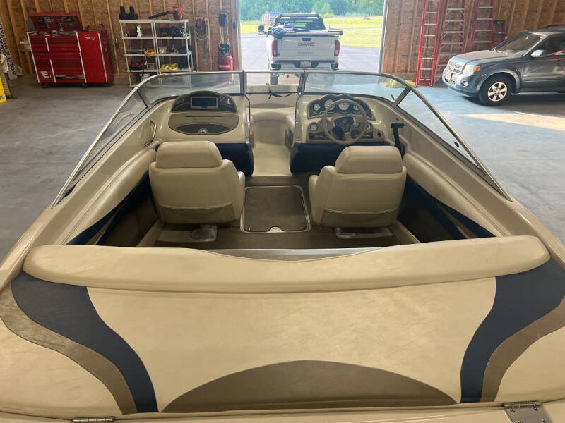 2002 Glastron GX185