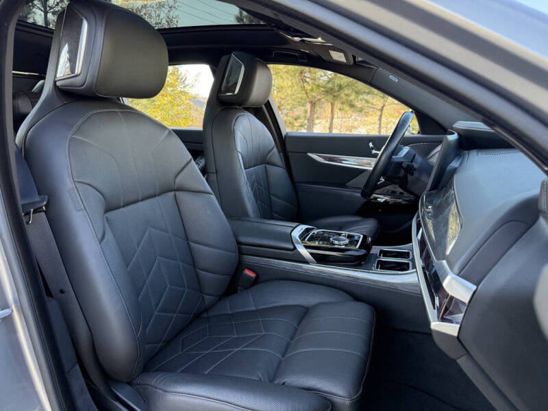 2024 BMW i7 eDrive50