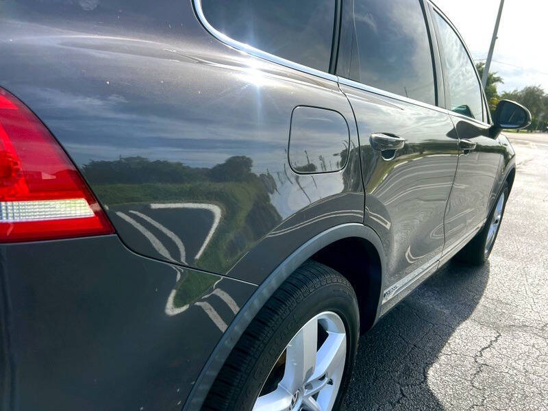 2011 Volkswagen Touareg Hybrid