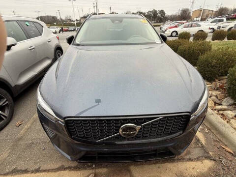 2025 Volvo XC60 B5 Plus Dark Theme