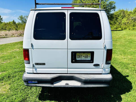 2003 Ford E-Series E-250