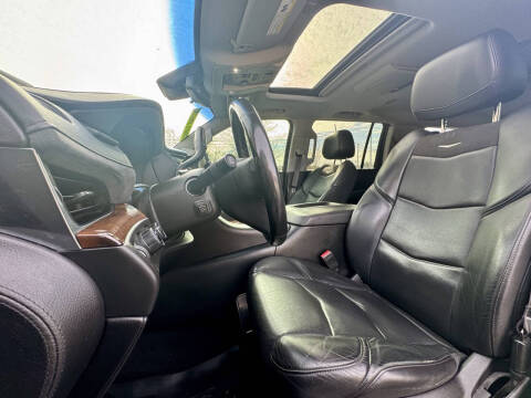 2017 Cadillac Escalade ESV Luxury