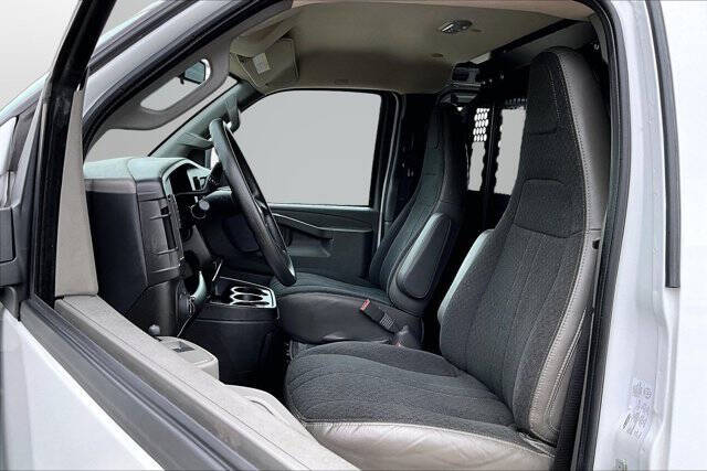 2024 Chevrolet Express 2500