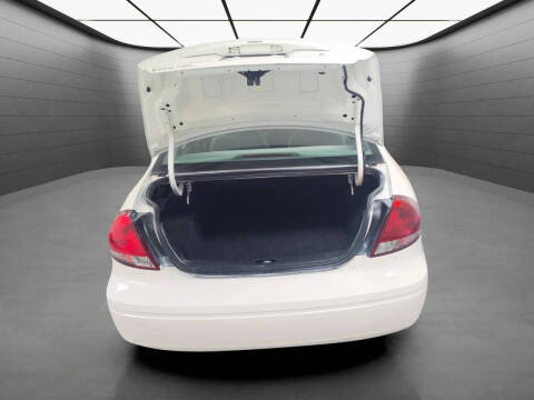 2006 Ford Taurus SE
