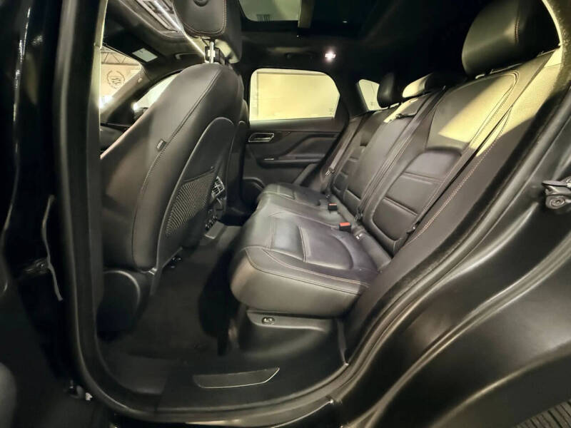 2019 Jaguar F-PACE 30t Prestige