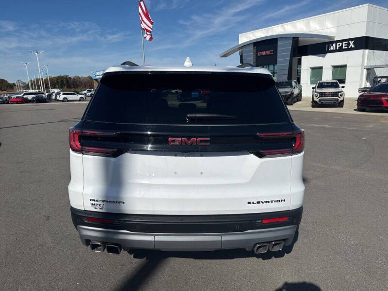 2025 GMC Acadia Elevation