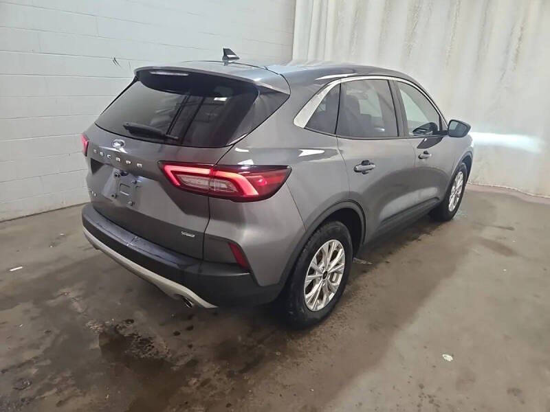 2023 Ford Escape Hybrid Active