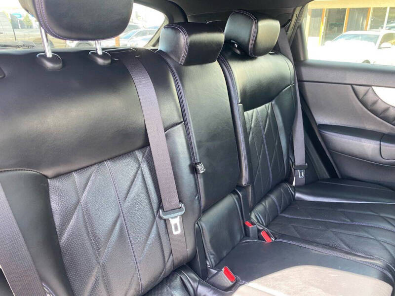 2015 Infiniti QX70