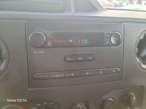 2013 Ford E-Series E-350 SD