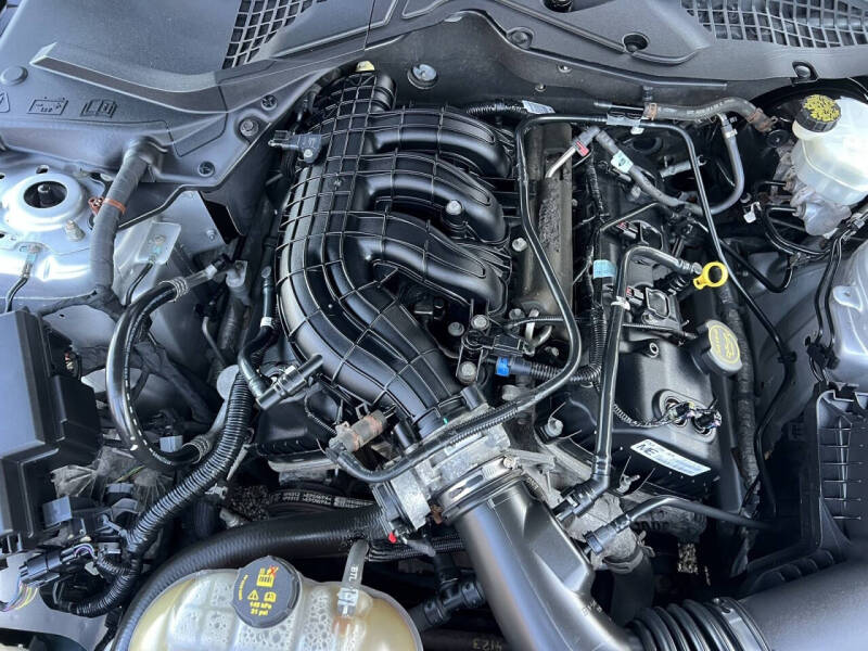 2015 Ford Mustang V6