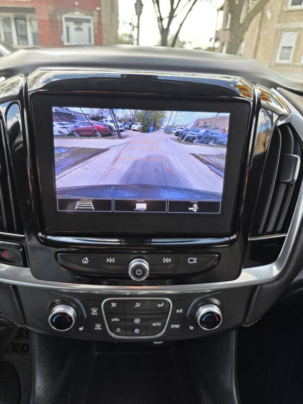 2020 Chevrolet Traverse LT Cloth
