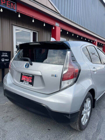 2017 Toyota Prius c Two