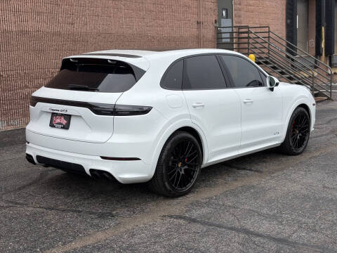 2022 Porsche Cayenne GTS