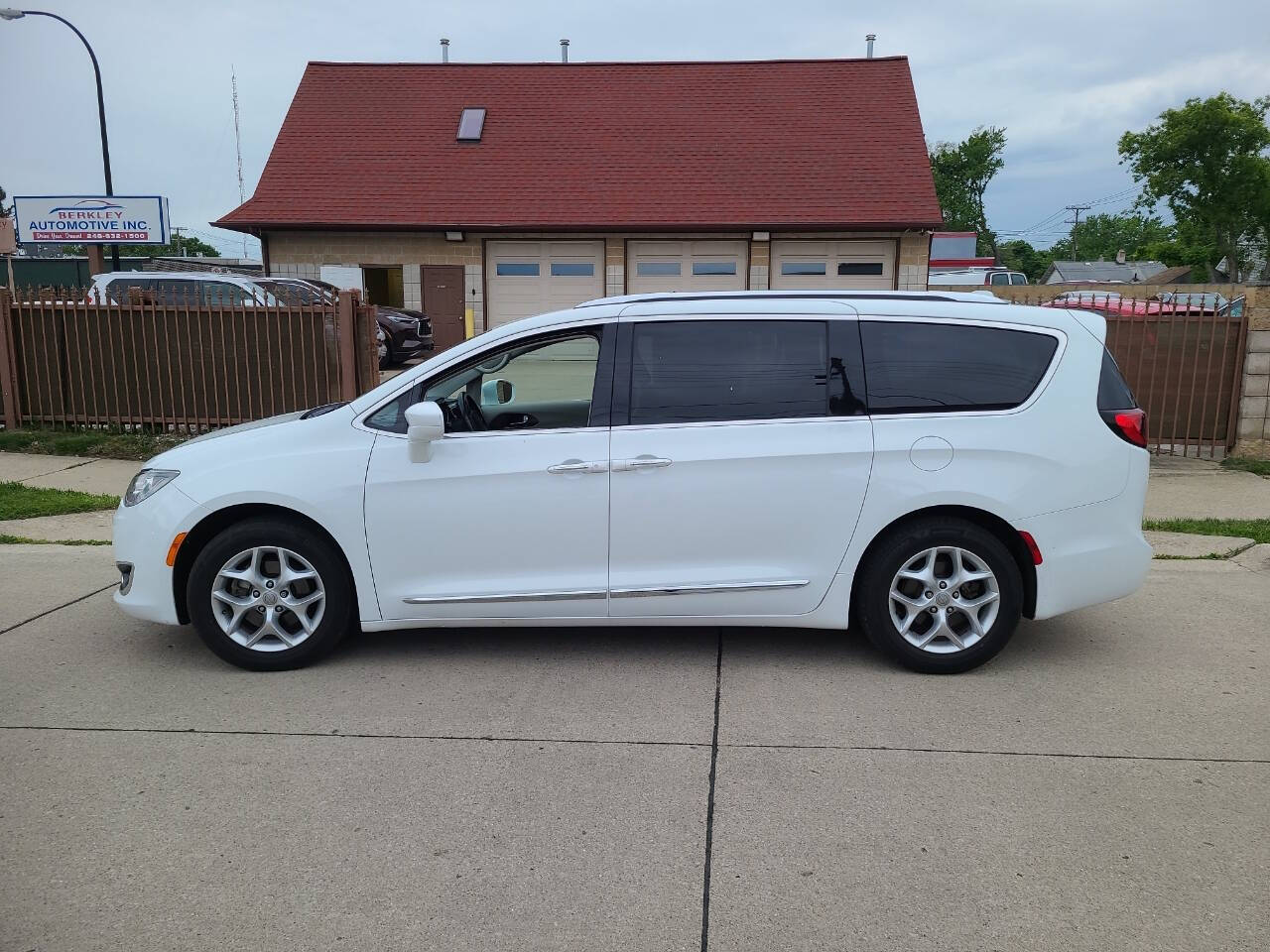 2018 Chrysler Pacifica for sale in Berkley, MI Berkley