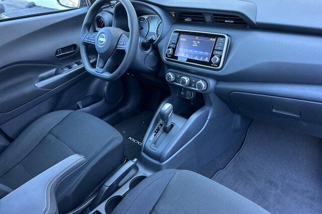 2025 Nissan Kicks Play S