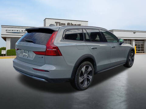 2025 Volvo V60 Cross Country B5 Plus
