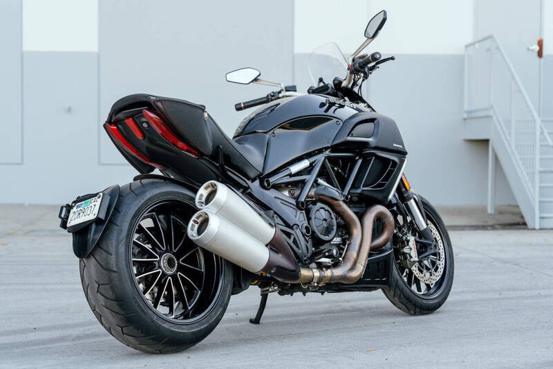 2011 Ducati Diavel