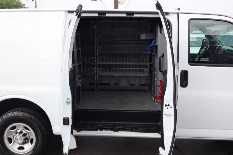 2021 Chevrolet Express 2500