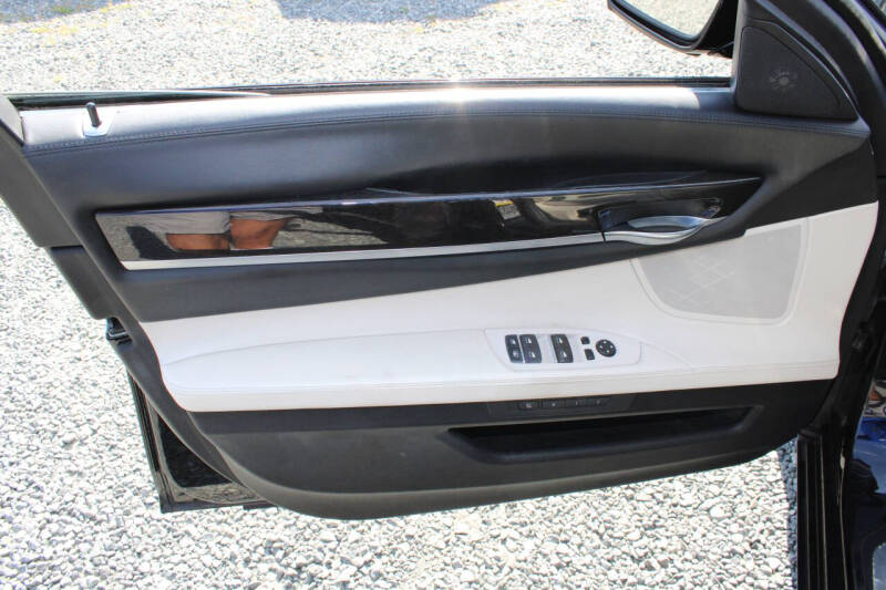 2013 BMW 7 Series 750Li xDrive