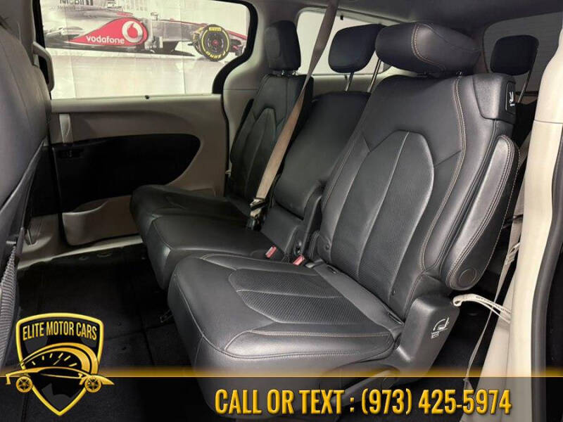 2020 Chrysler Pacifica Touring L