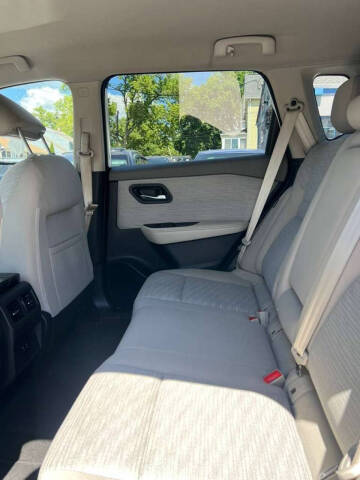 2021 Nissan Rogue SV